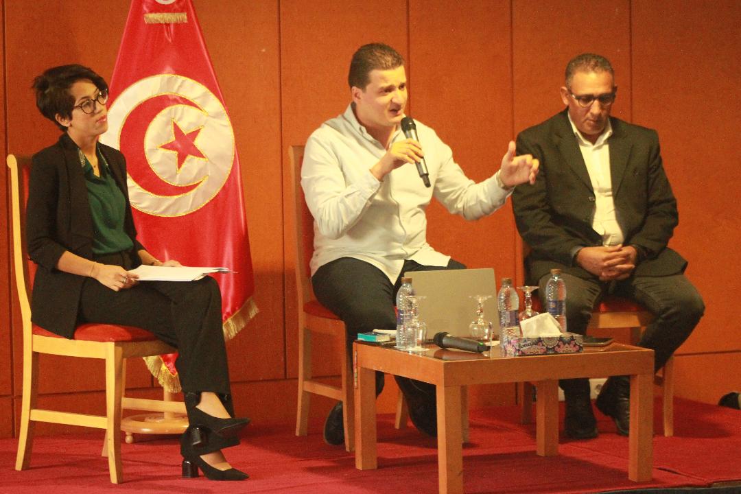 في ندوة صحفية..   "شبكة مراقبون" تنتقد مسار  انتخابات المجالس المحلية